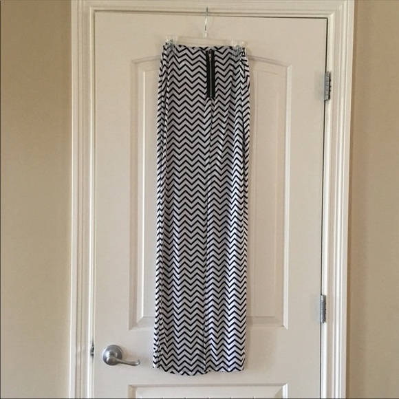 Windsor Black & White Chevron Maxi Skirt Sz S - Picture 3 of 4
